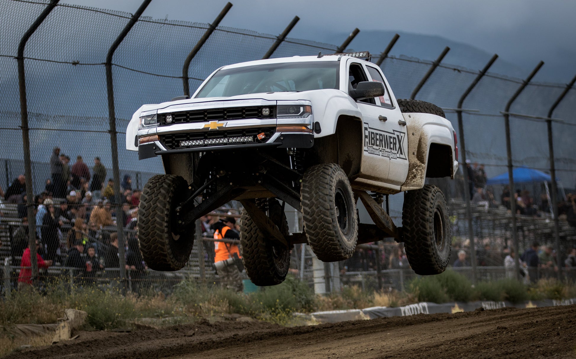 2014-2018 Chevy Silverado Luxury Prerunner One Piece-LTW Motorsports