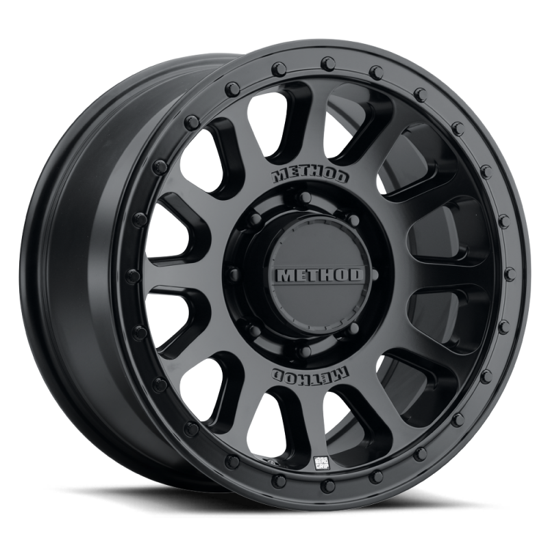 Method MR709 HD Bead Grip 18x 9in / ET12 / 8x6.5 BP / 121.3mm Bore - Black Wheel