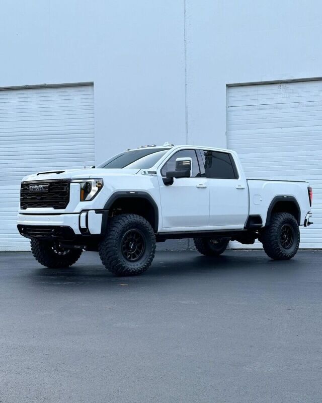Cognito 20-26 Chevy/GMC Silverado/Sierra 2500/3500 HD 2WD/4WD 4in Perf Lift Kit w/ Fox PSRR 2.0