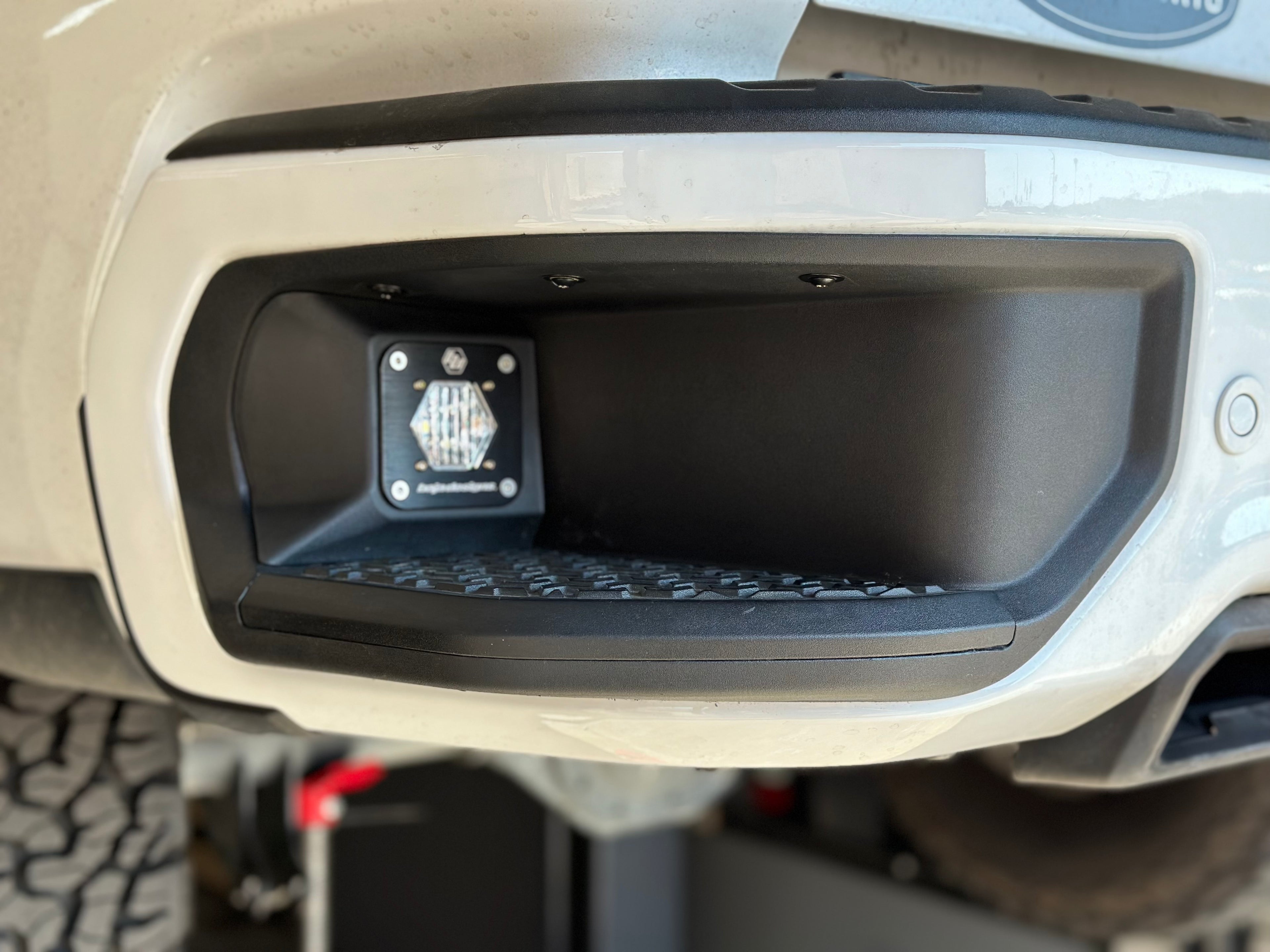 19-25 GM 1500 and 2500/3500 Bed Step Light Kit-LTW Motorsports