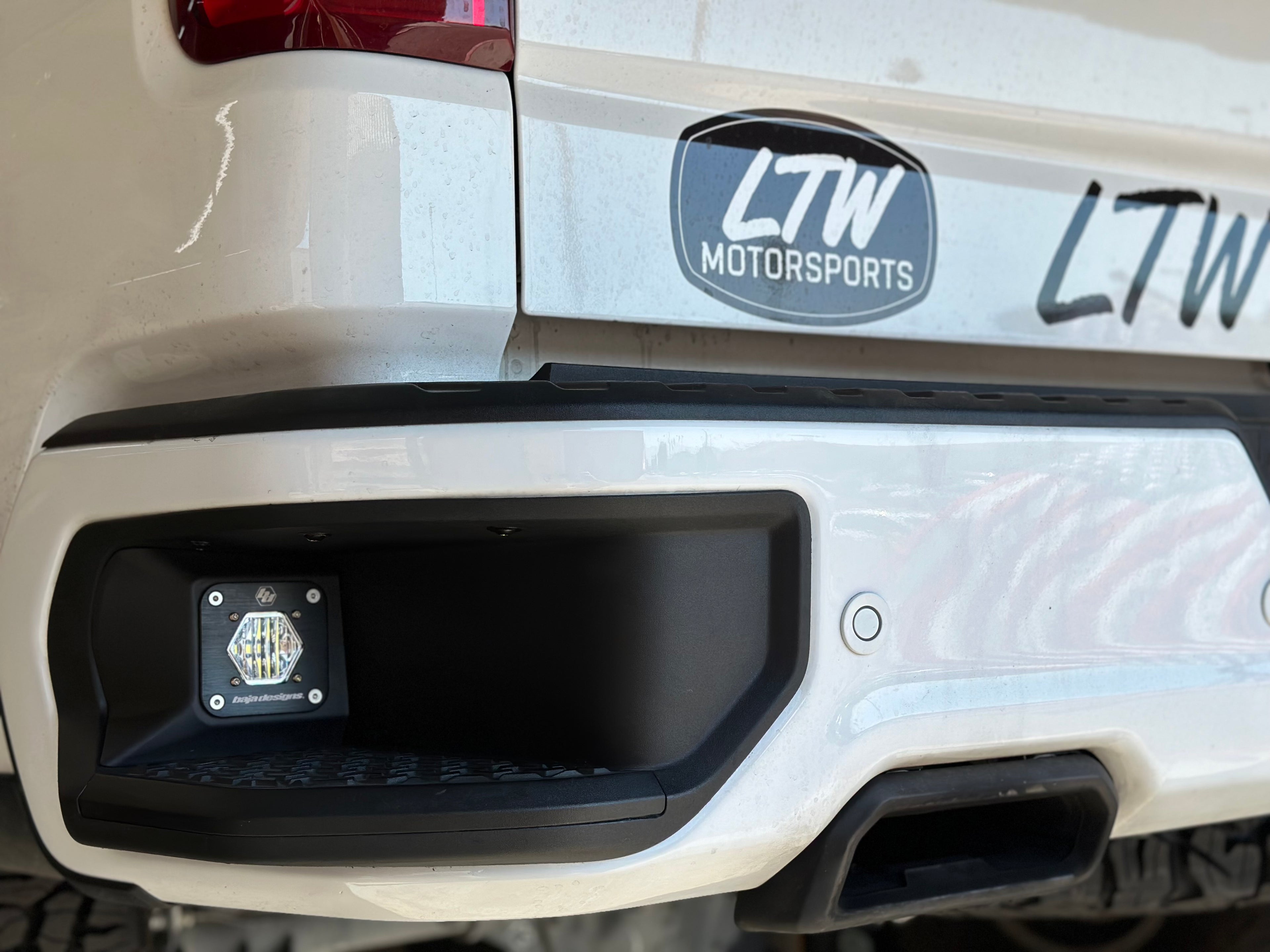 19-25 GM 1500 and 2500/3500 Bed Step Light Kit-LTW Motorsports