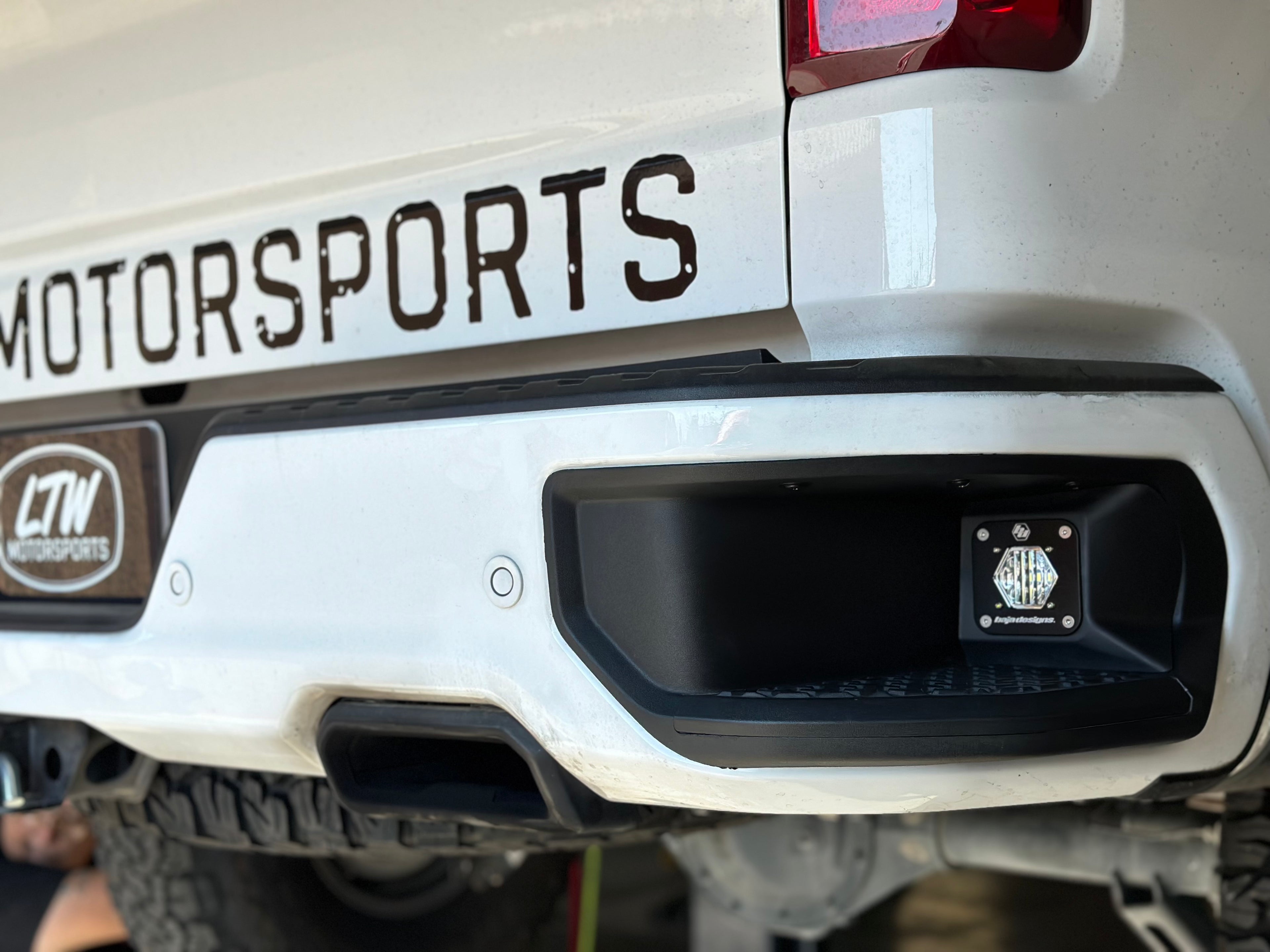 19-25 GM 1500 and 2500/3500 Bed Step Light Kit-LTW Motorsports