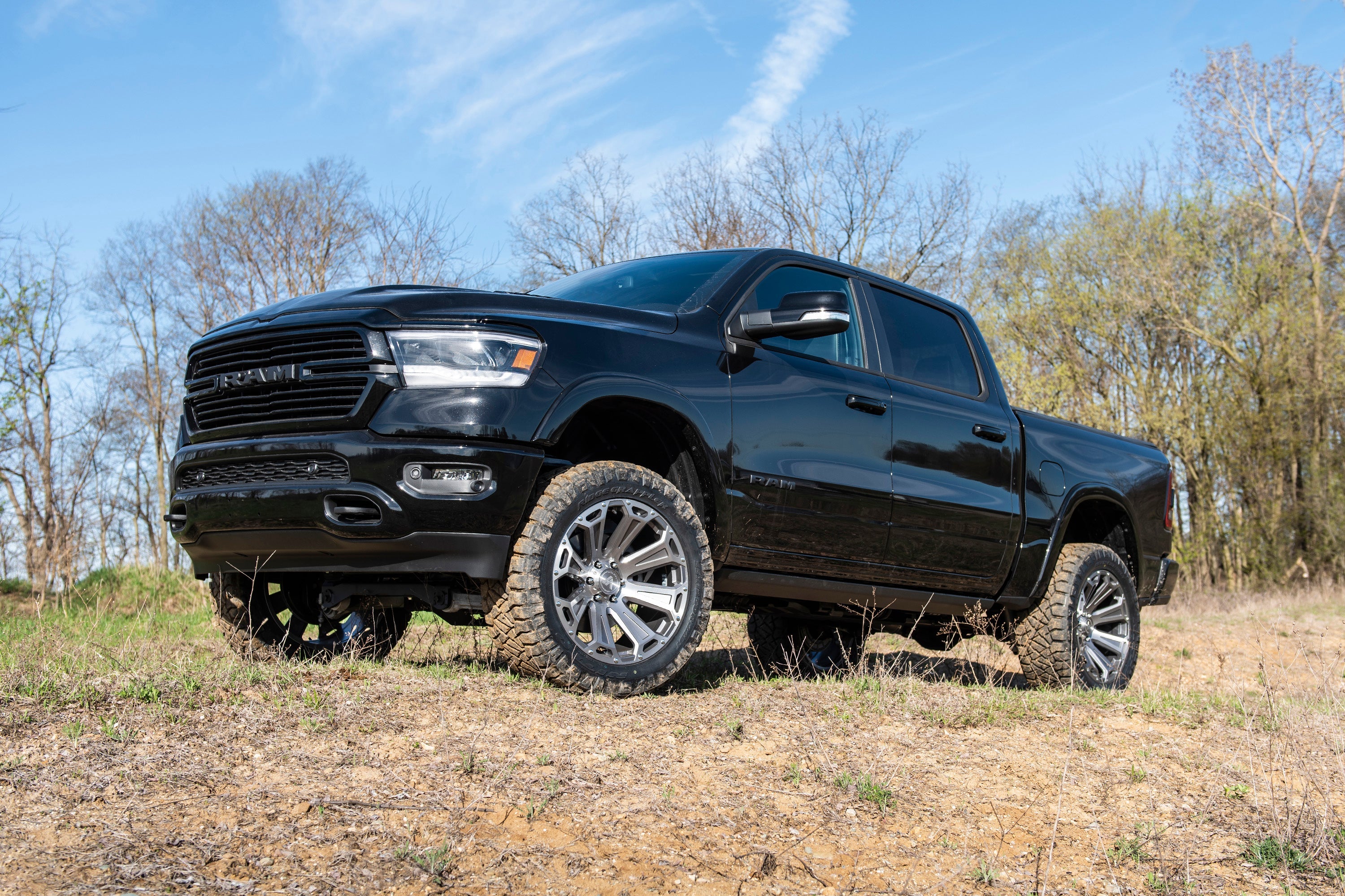19-23 Ram 1500 4WD 4 Inch Front, 3 Inch Rear Lift w/OE 22 Inch Wheels - Fox 2.0 IFP Performance Series Shocks BDS Suspension
