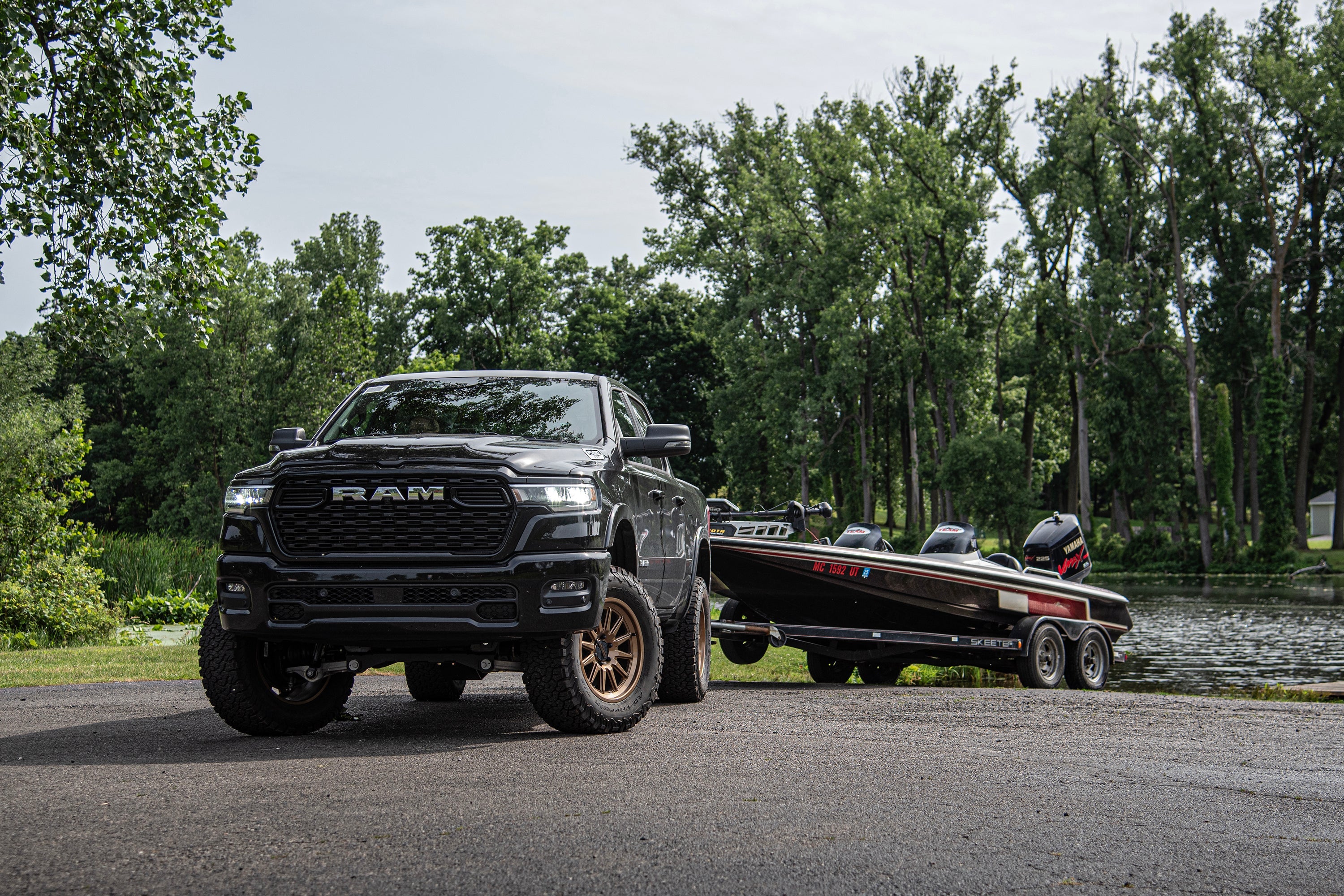 25 Ram 1500 Rebel 4WD 3 Inch Suspension Lift Kit, 2 Inch Rear Lift, Coil Spring - Fox 2.5 Performance Elite Series C/O, Fox 2.0 IFP Performance Series Shocks BDS Suspension
