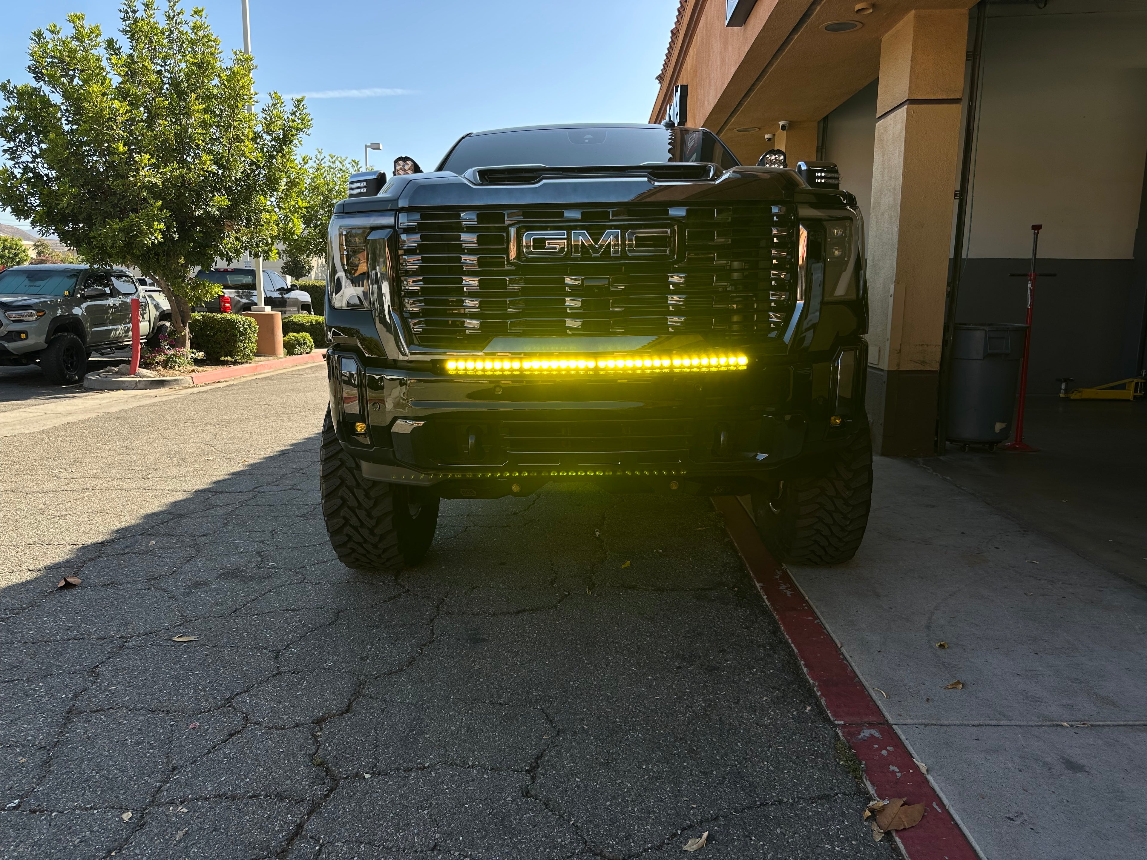 24-26 GMC Sierra 2500/3500 Behind the Grille Light Bar Mount Kit for Baja Designs 40 inch Light Bar