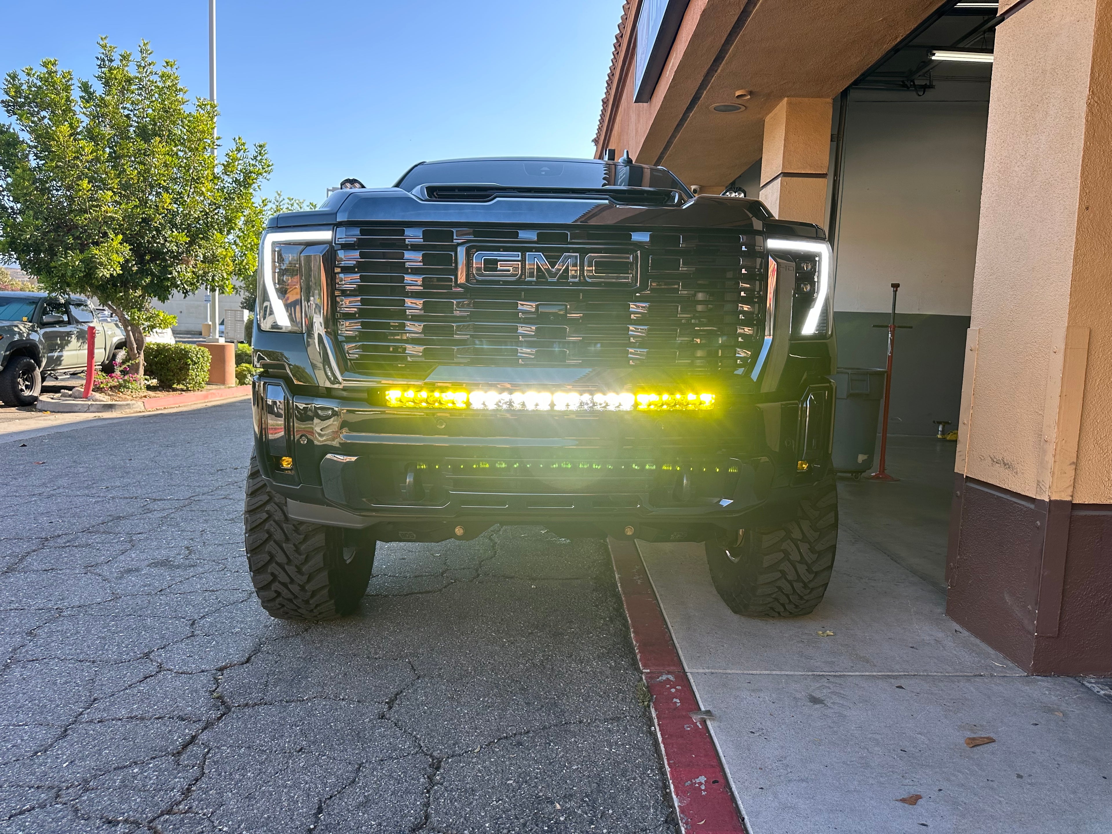24-26 GMC Sierra 2500/3500 Behind the Grille Light Bar Mount Kit for Baja Designs 40 inch Light Bar