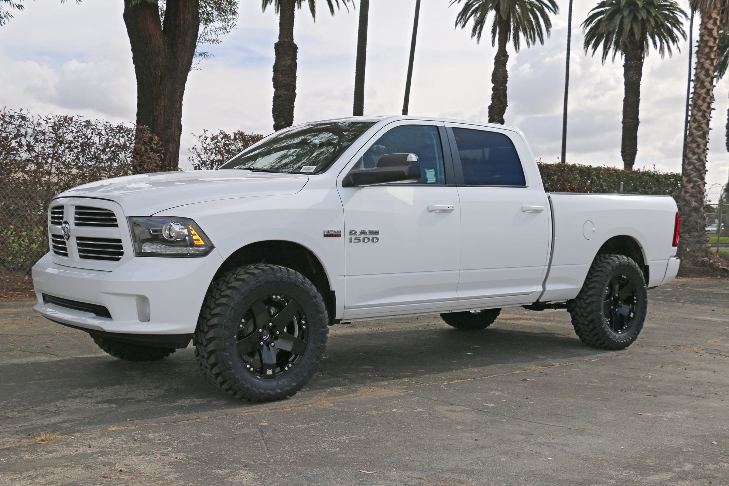 09-18 RAM 1500 4WD .75-2.5 Inch Suspension System Icon Vehicle Dynamics